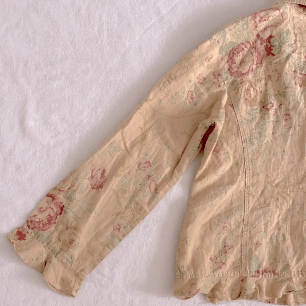 {VTG} Monroe & Main | Linen Cotton Floral Print Button Front Ruffle Trim Top - Picture 12 of 15